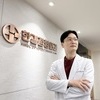 지속되는 목‧어깨 통증, 비수술 정형외과 치료로 개선 가능