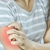 봄바람에 무너지는 피부 장벽…'봄철 가려움증' 방치하면 만성질환으로